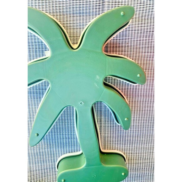 Le Gourmet Chef Palm Tree Servette 9 Section Covered Lid Snack Server Party Tray - Picture 8 of 11
